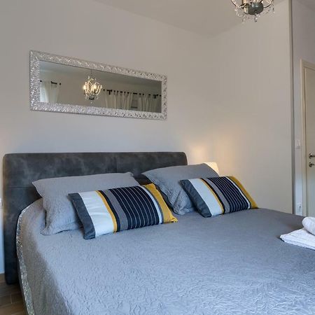 Apartments Dream In Arena 2 Pula Center Free Parking Buitenkant foto