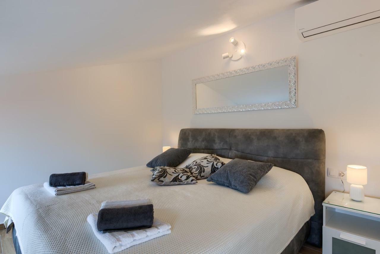 Apartments Dream In Arena 2 Pula Center Free Parking Buitenkant foto