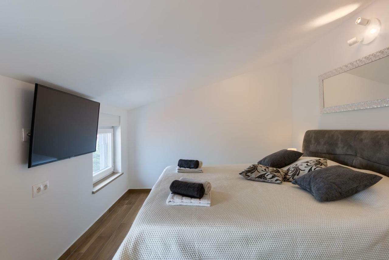 Apartments Dream In Arena 2 Pula Center Free Parking Buitenkant foto